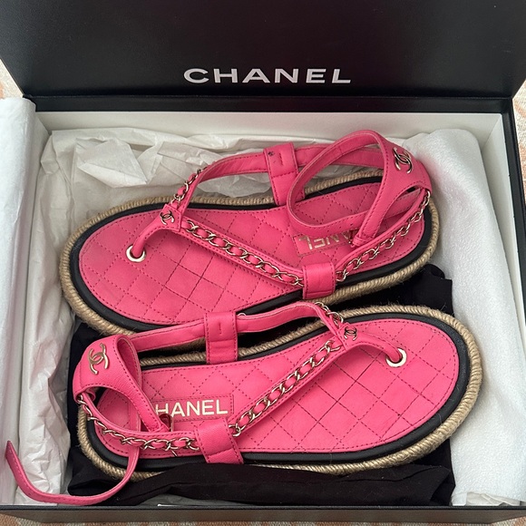 CHANEL Fuchsia Quilted Sandals - Picture 1 of 8